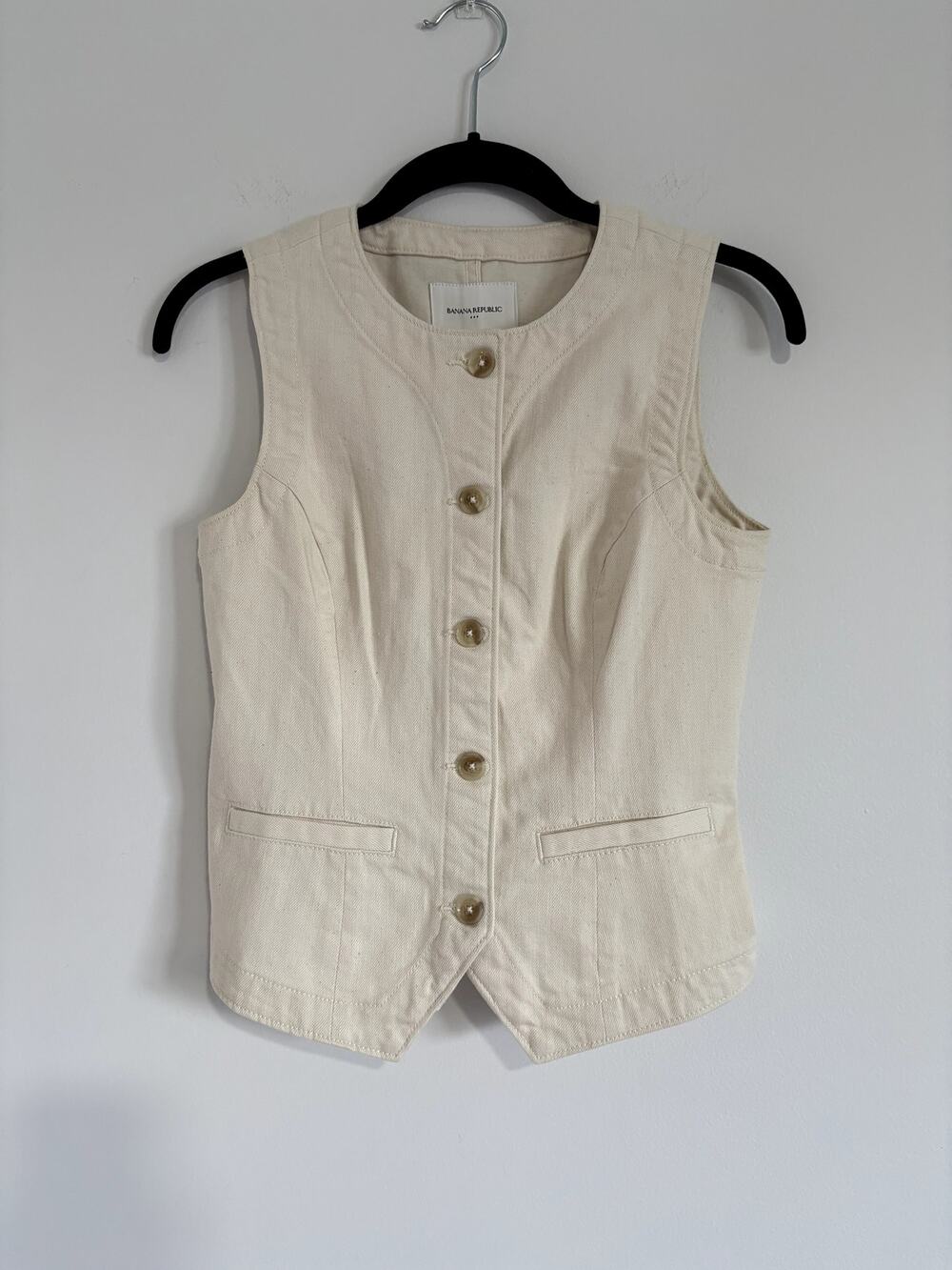 NWT Banana Republic Denim Short Classic Vest Ecru Off White Cream Womens Size XS